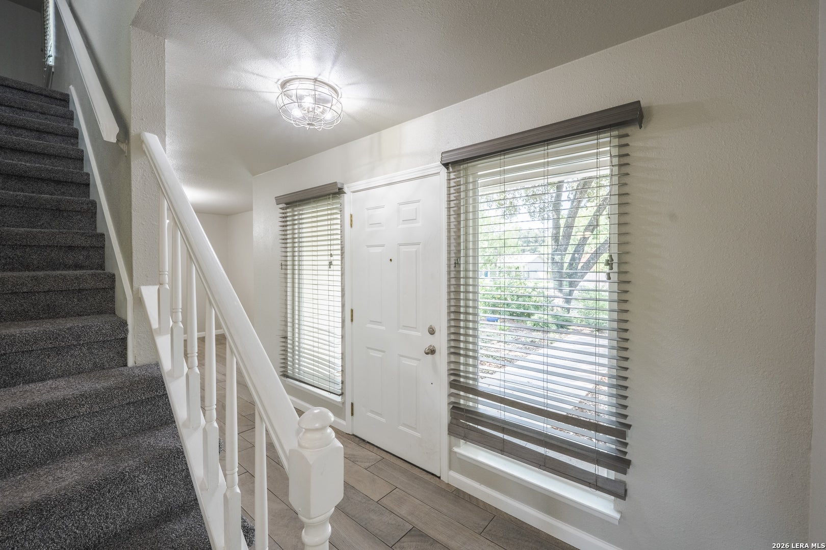 6807 Timberhill