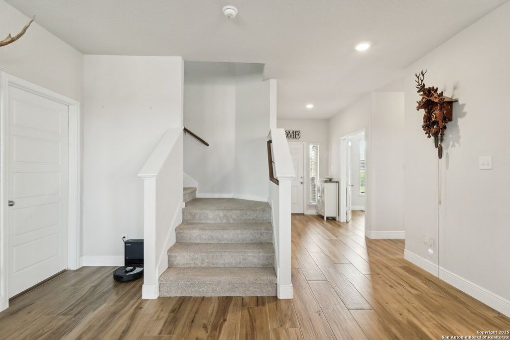 Photo of 402 Devnet, Cibolo, TX 78108 (MLS # 1915662)