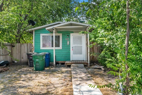 Photo of 2912 Vera Cruz, San Antonio, TX 78207 (MLS # 2013163)