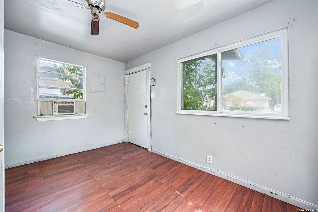 Photo of 2912 Vera Cruz, San Antonio, TX 78207 (MLS # 2013163)