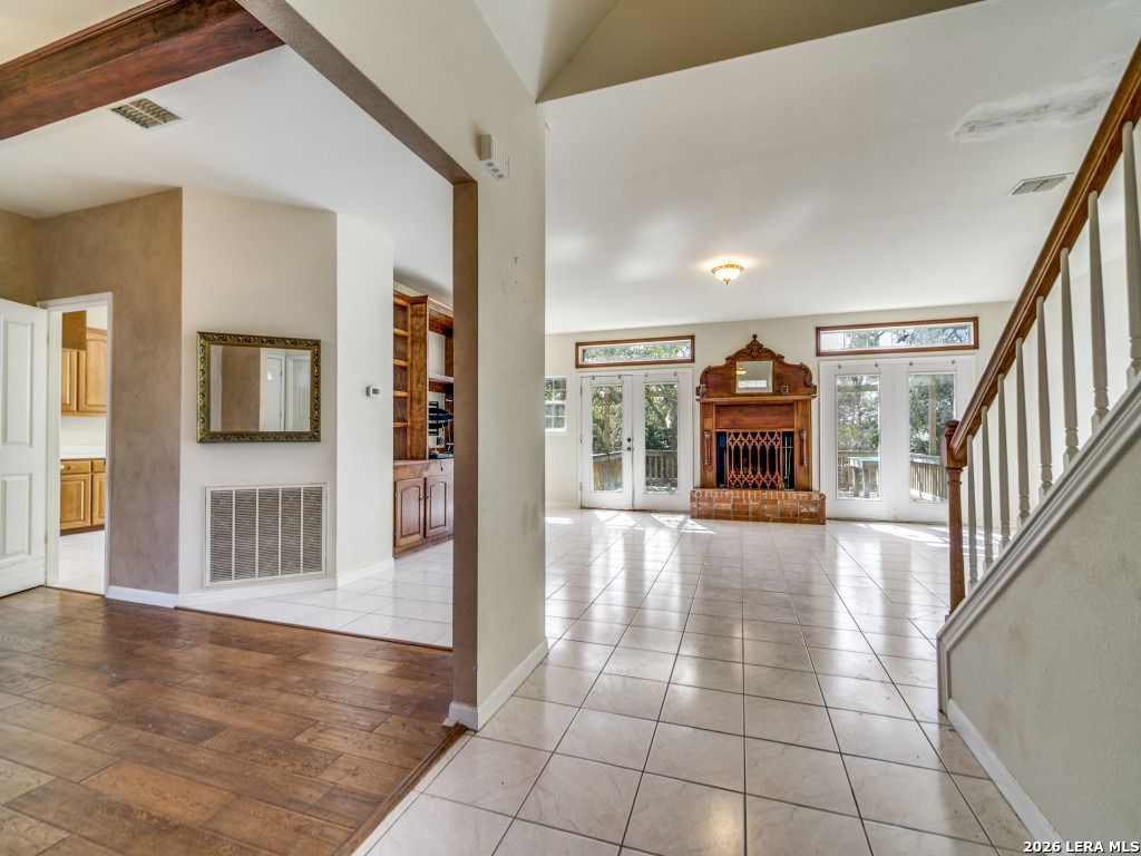 Photo of 206 Mesquite Trl, Boerne, TX 78006 (MLS # 1941660)