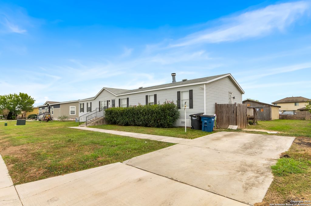 Photo of 2676 Pahmeyer, New Braunfels, TX 78130 (MLS # 1926886)