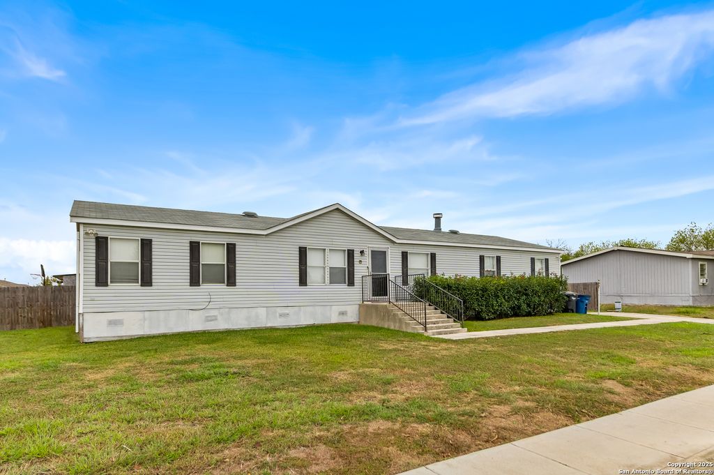 Photo of 2676 Pahmeyer, New Braunfels, TX 78130 (MLS # 1926886)