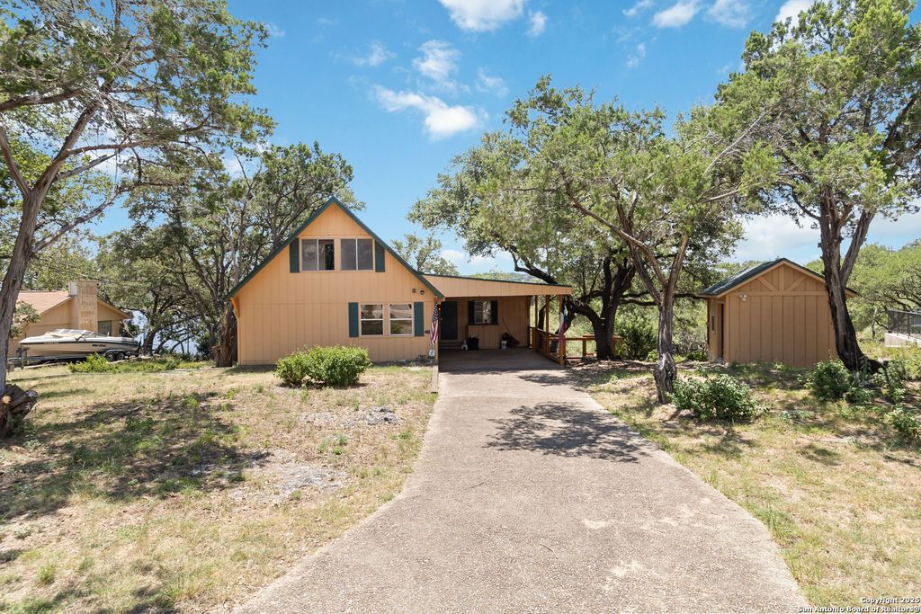 Photo of 2676 Woodcrest, Canyon Lake, TX 78133 (MLS # 1889593)