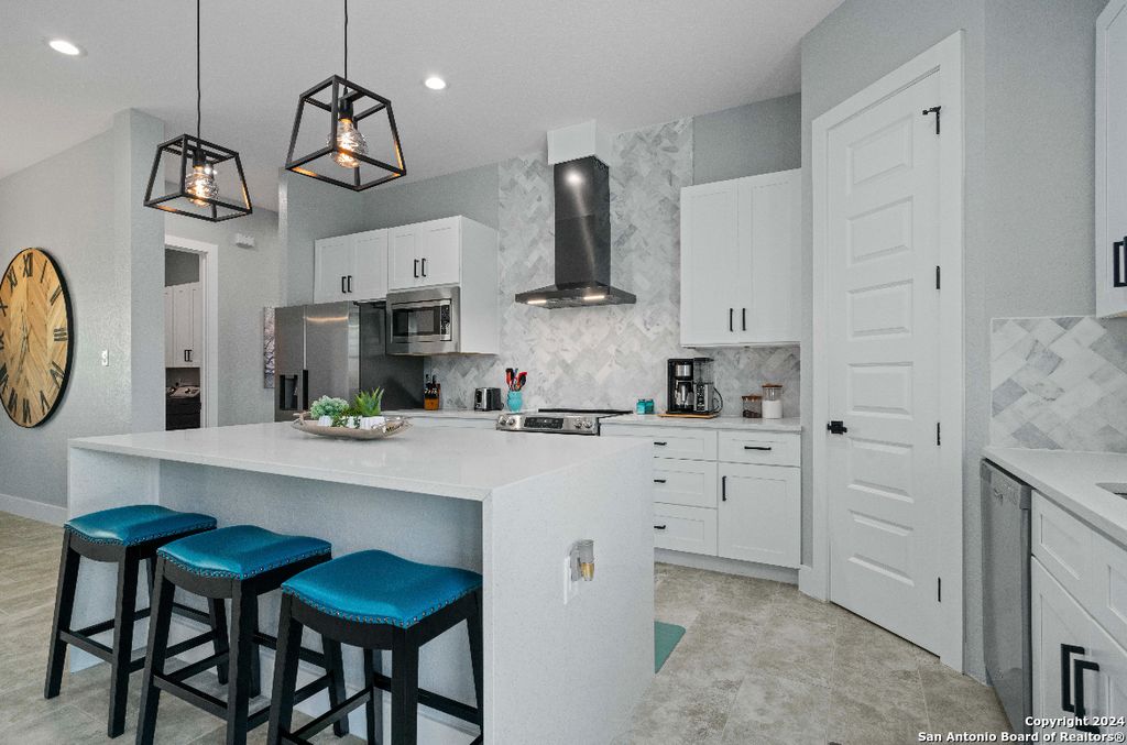 Photo of 259 Magnolia Meadow, Canyon Lake, TX 78133 (MLS # 1909208)