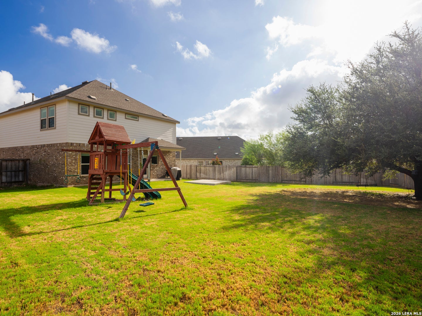 2033 EGRET AVE
