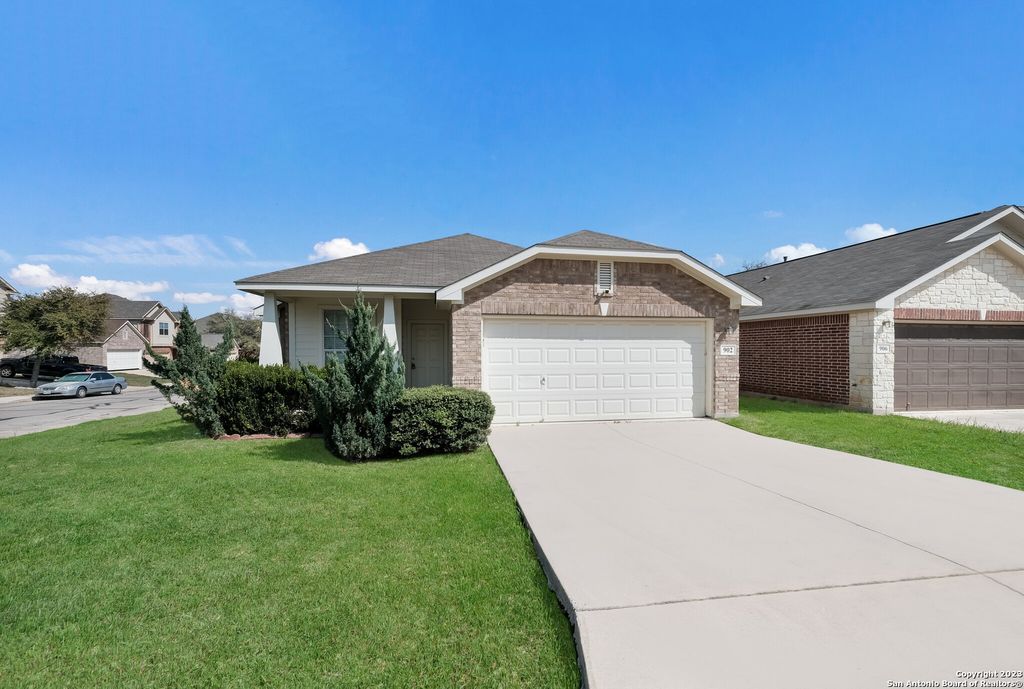 Photo of 902 Siena View, San Antonio, TX 78253 (MLS # 1864478)