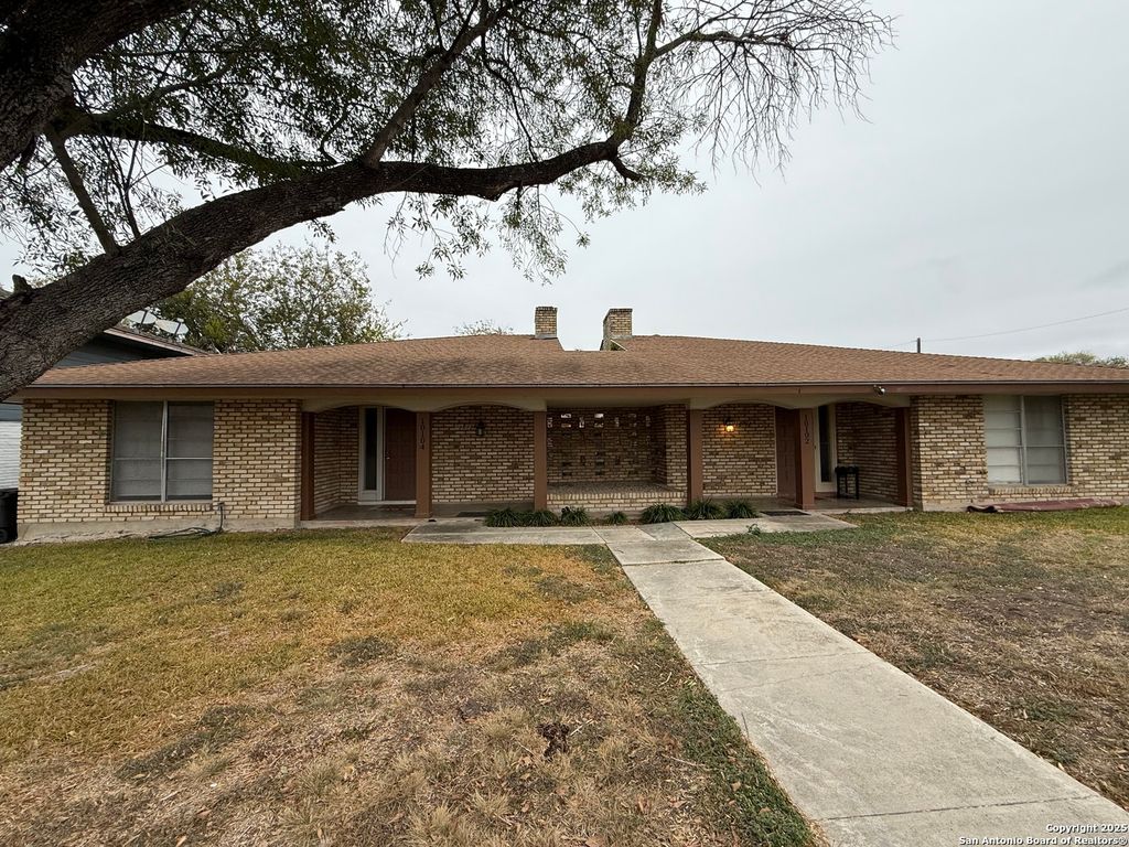 Photo of 10104 Ironside, San Antonio, TX 78230 (MLS # 1926084)