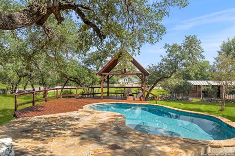 960 Elm Valley Bulverde TX 78163