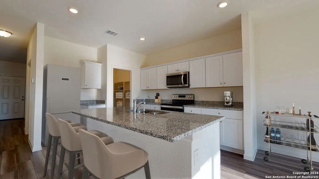 Photo of 7246 King Bend, San Antonio, TX 78252 (MLS # 1950349)