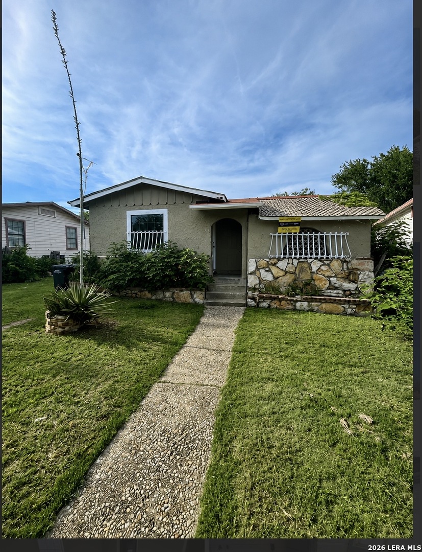 Photo 1 of 16 — 627 BEXAR DR, San Antonio, TX 78228