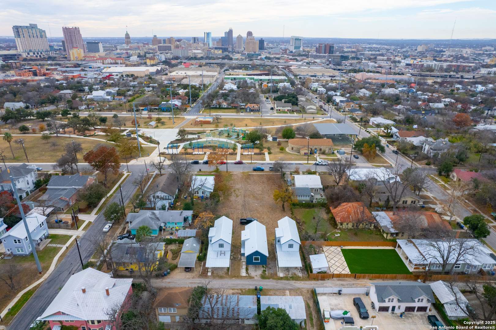 814 N Olive
