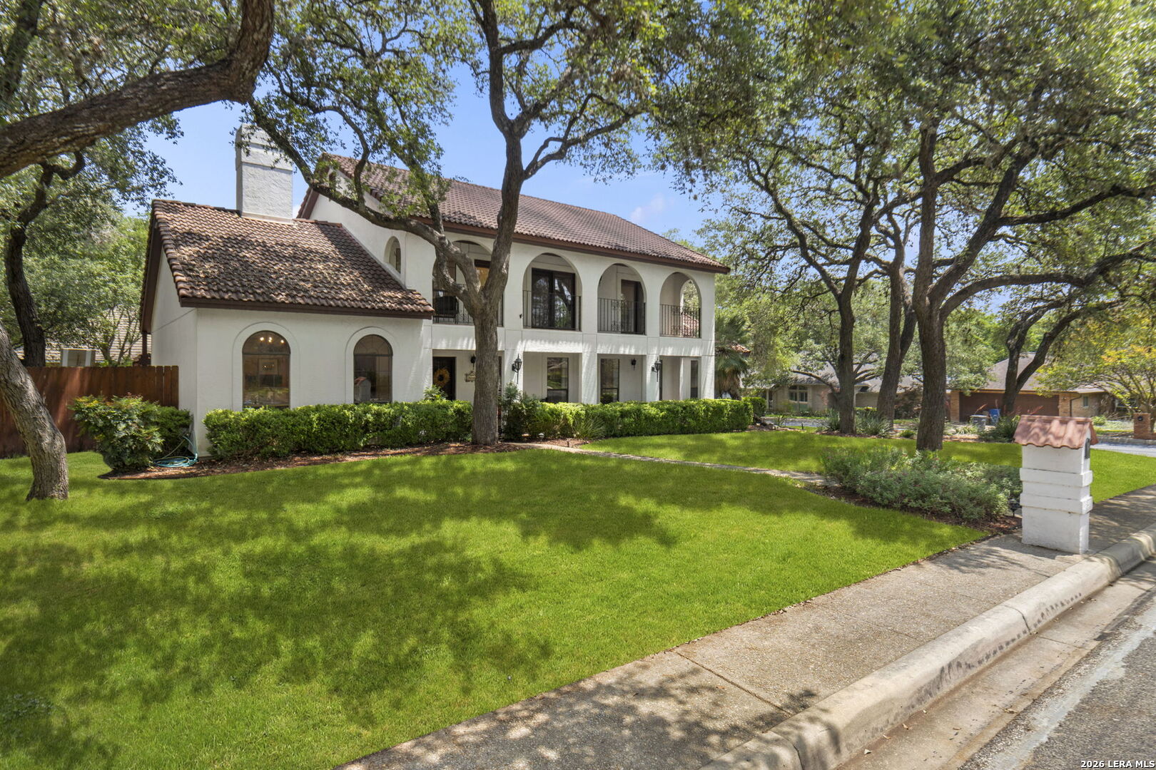 3603 Hunters Cliff