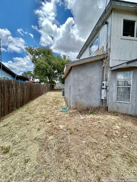 A home in Natalia