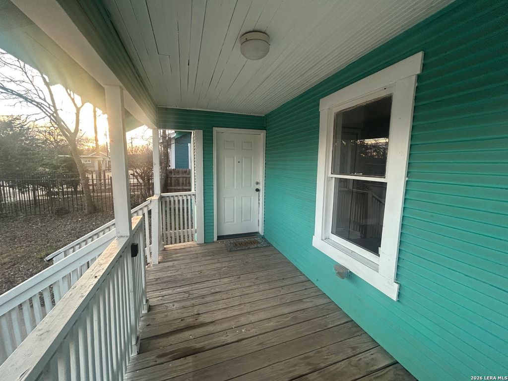 Photo of 1607 Hays, San Antonio, TX 78202 (MLS # 1937985)