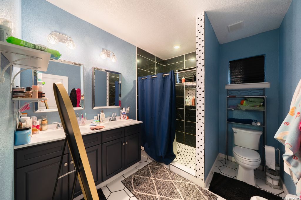 Photo of 5209 Irola dr, Schertz, TX 78108 (MLS # 1952748)