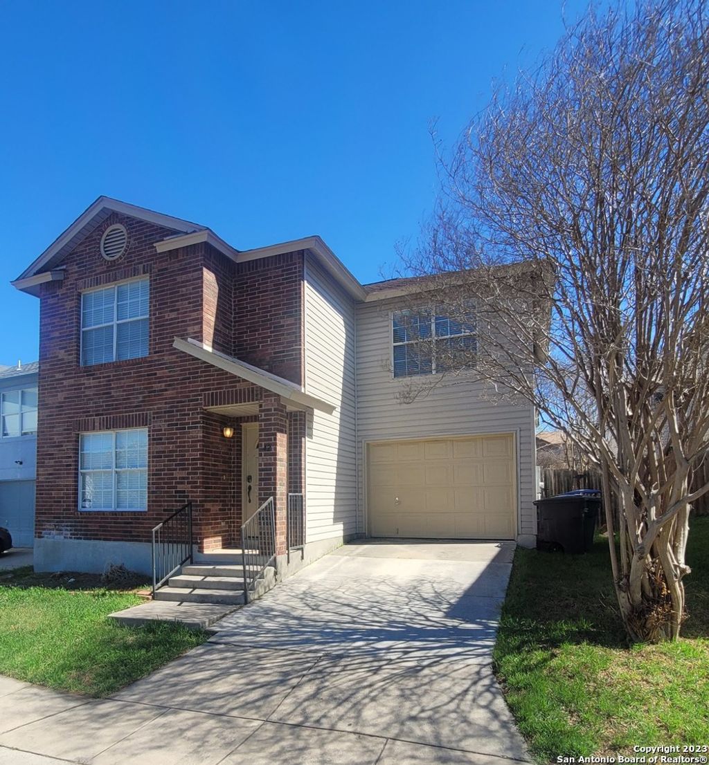 Photo of 42 LATROBE POST, San Antonio, TX 78240 (MLS # 1946099)