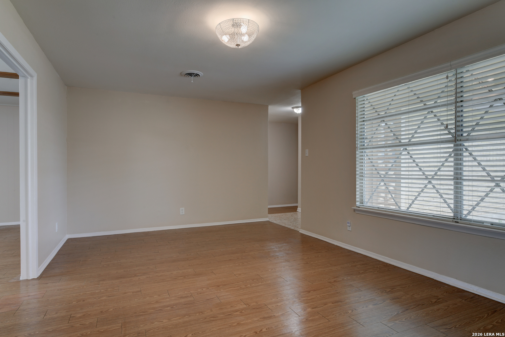 214 OAKLANE DR