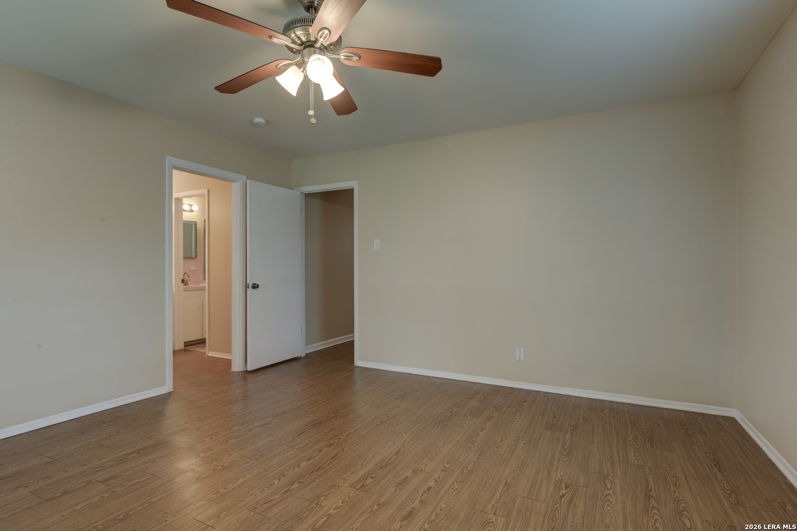 214 OAKLANE DR