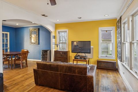 Photo of 126 College Blvd., Alamo Heights, TX 78209 (MLS # 1915453)