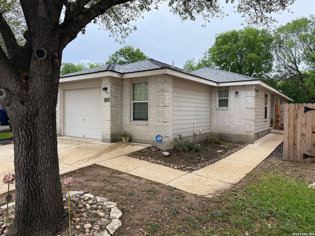 Photo of 86 Coastal, San Antonio, TX 78240 (MLS # 1955170)