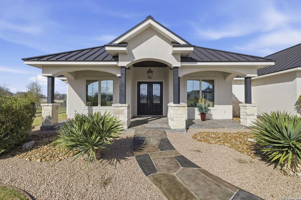 Photo of 1020 Cielo Dr, Kerrville, TX 78028 (MLS # 1952834)