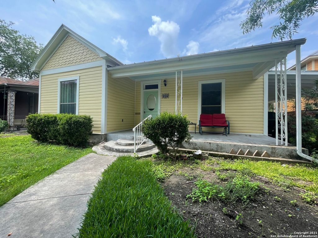 Photo of 218 Vance St, San Antonio, TX 78210 (MLS # 1956639)