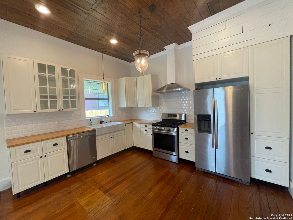 Photo of 218 Vance St, San Antonio, TX 78210 (MLS # 1956639)