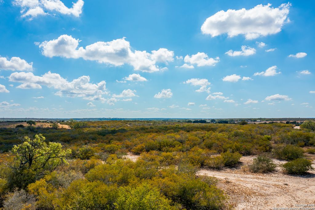 Photo of 840 county road 652, Devine, TX 78016 (MLS # 1921557)