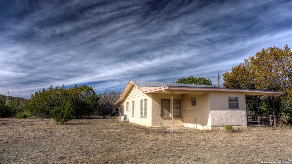 Photo of 22 SQUIRREL BEND, Uvalde, TX 78801 (MLS # 1947697)