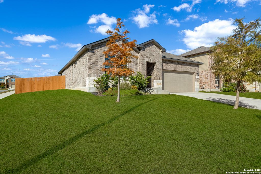 Photo of 402 Singing Brk, Cibolo, TX 78108 (MLS # 1927779)
