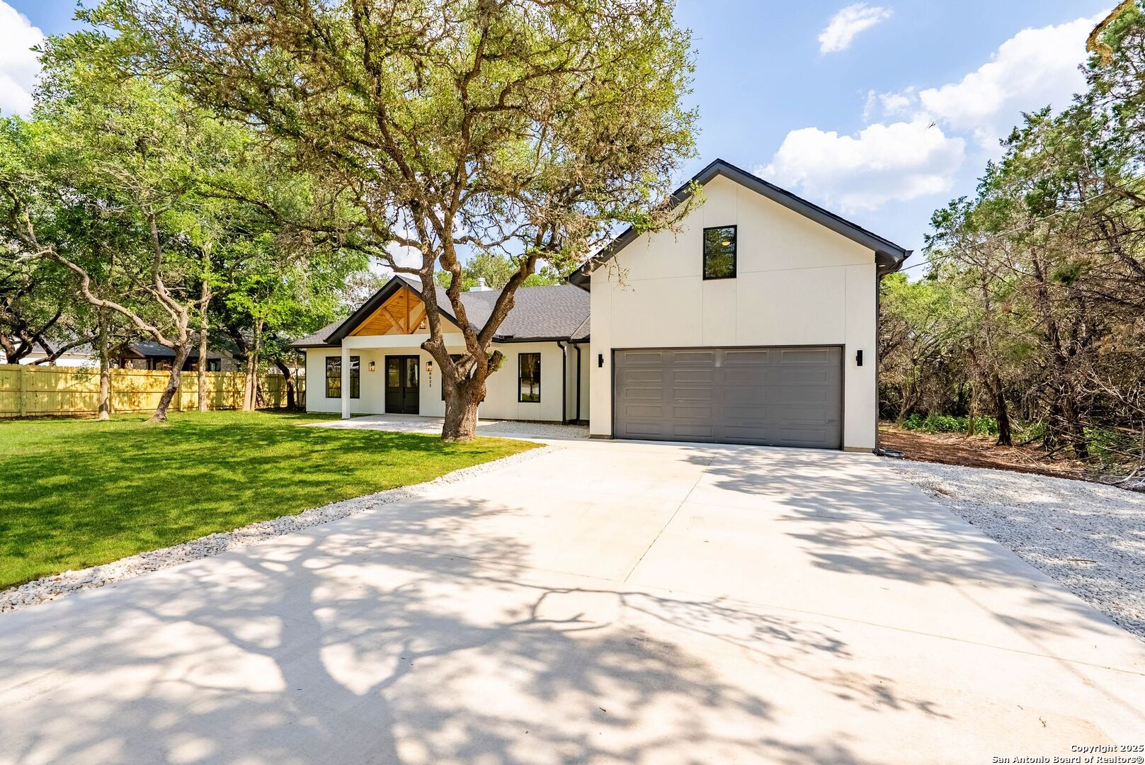 8622 Indian Hills Lane