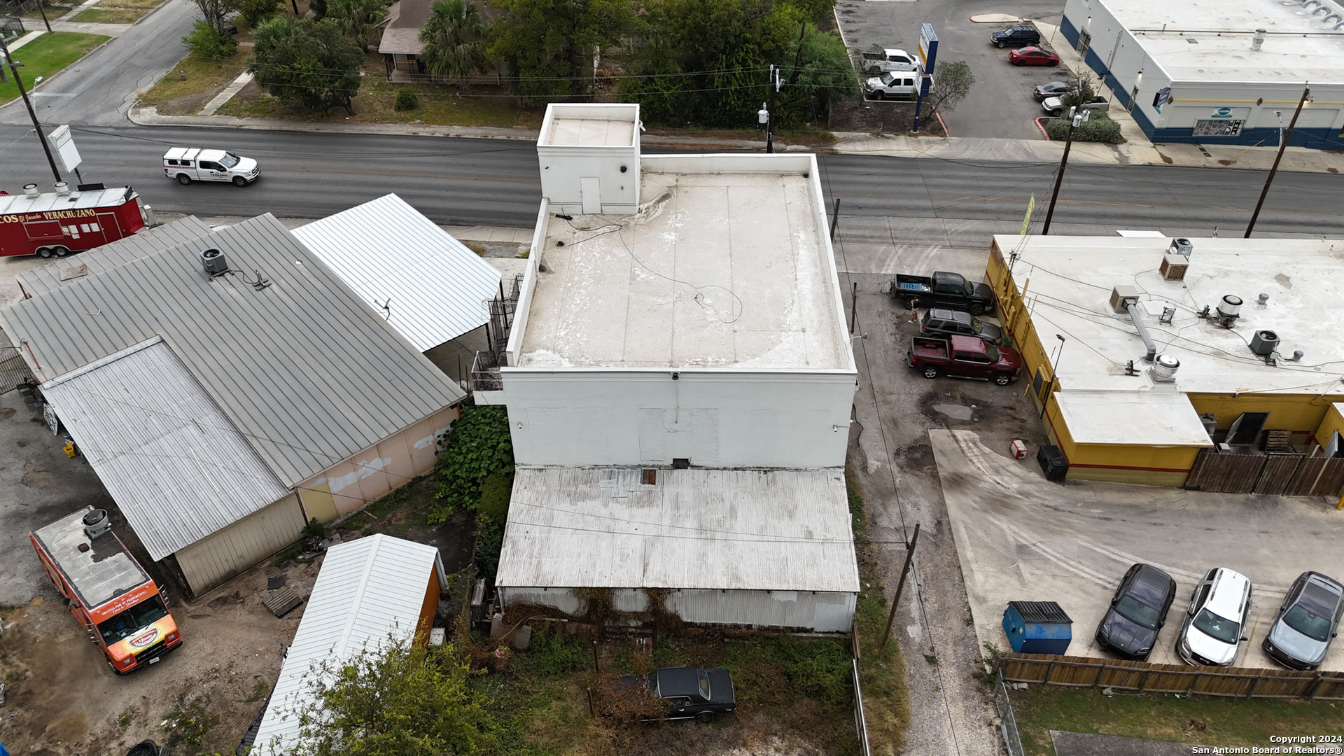 1426 S NEW BRAUNFELS AVE