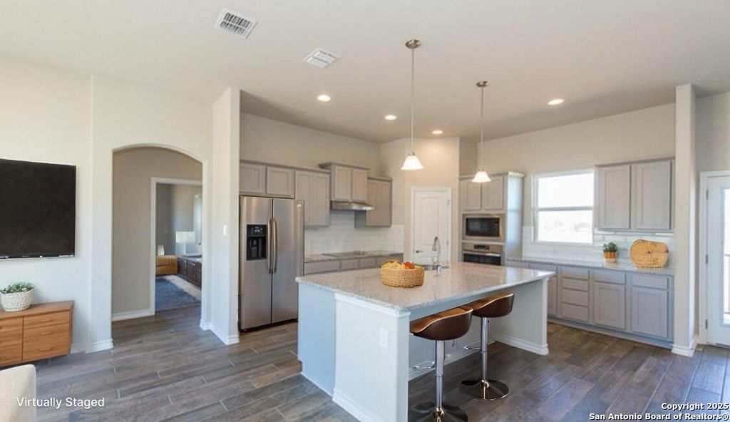 Photo of 120 Grand View, Floresville, TX 78114 (MLS # 1920390)