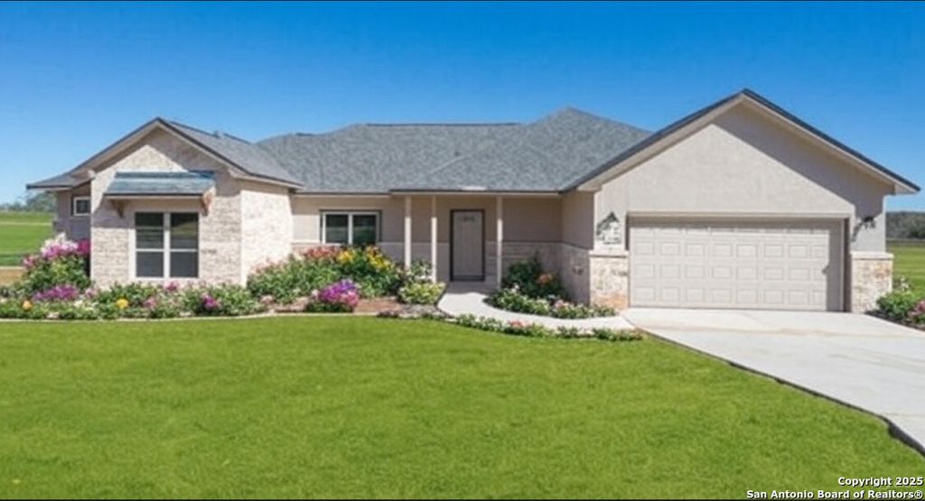 Photo of 120 Grand View, Floresville, TX 78114 (MLS # 1920390)