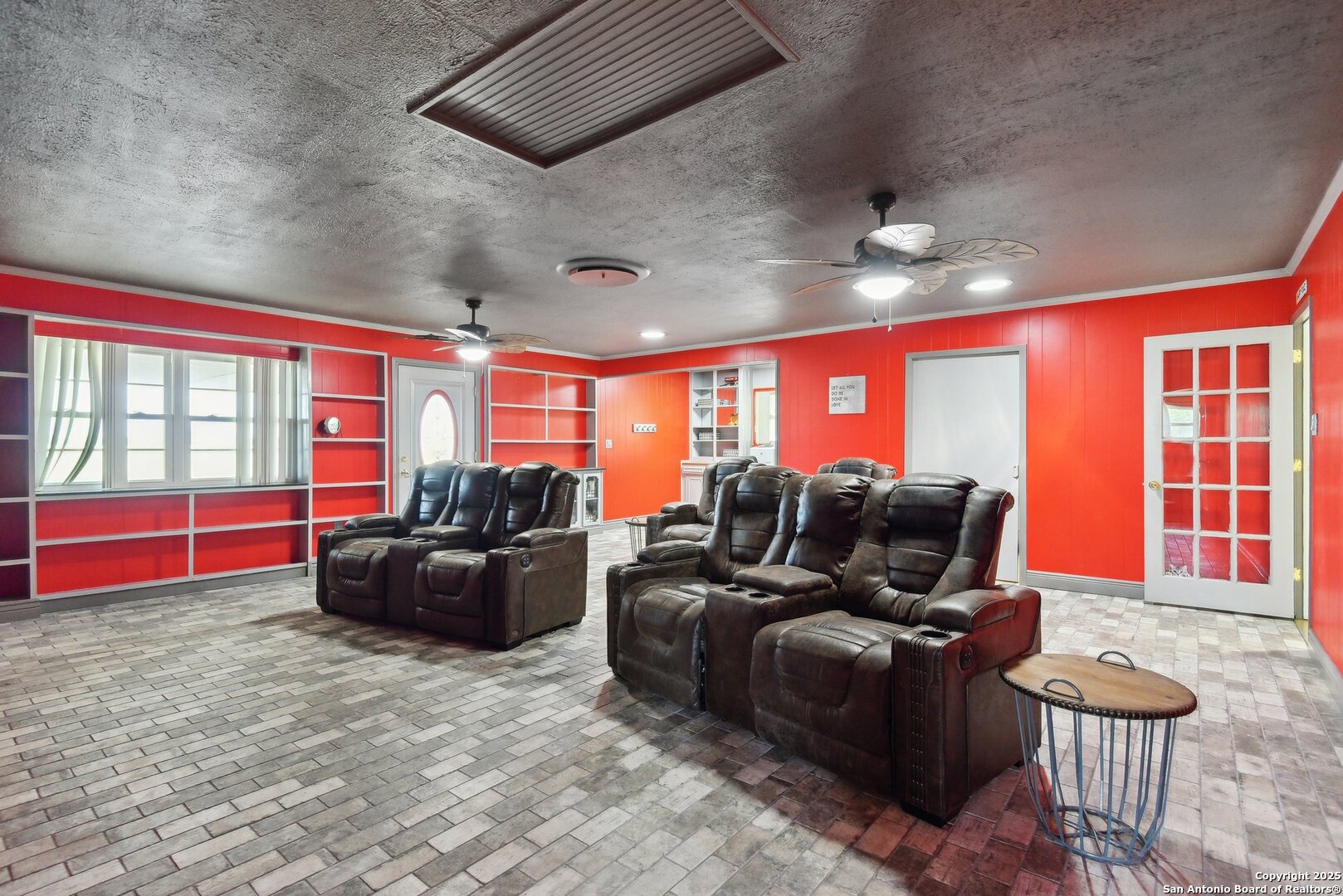 2495 Lower Seguin