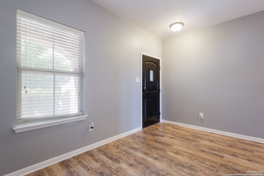 Photo of 416 Stonebrook Dr, Cibolo, TX 78108 (MLS # 1879501)