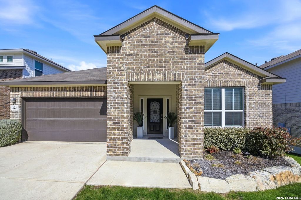 Photo of 223 RED ROCK CANYON, San Antonio, TX 78258 (MLS # 1945977)