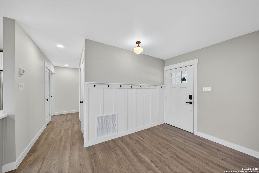 Photo of 1120 maia, Pleasanton, TX 78064 (MLS # 1913360)