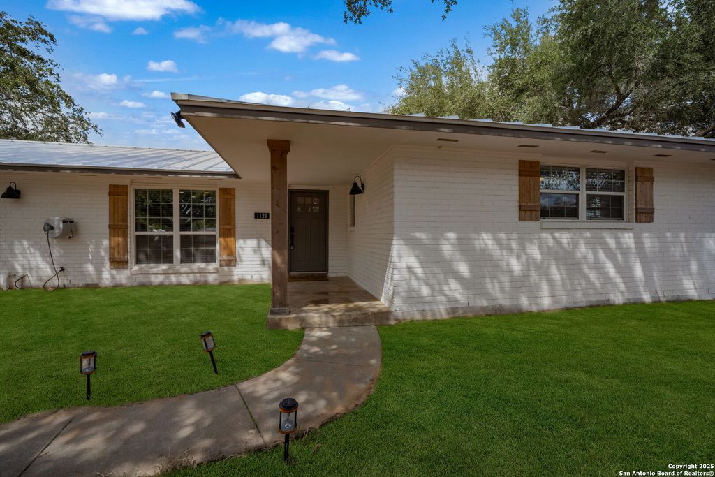 Photo of 1120 maia, Pleasanton, TX 78064 (MLS # 1913360)