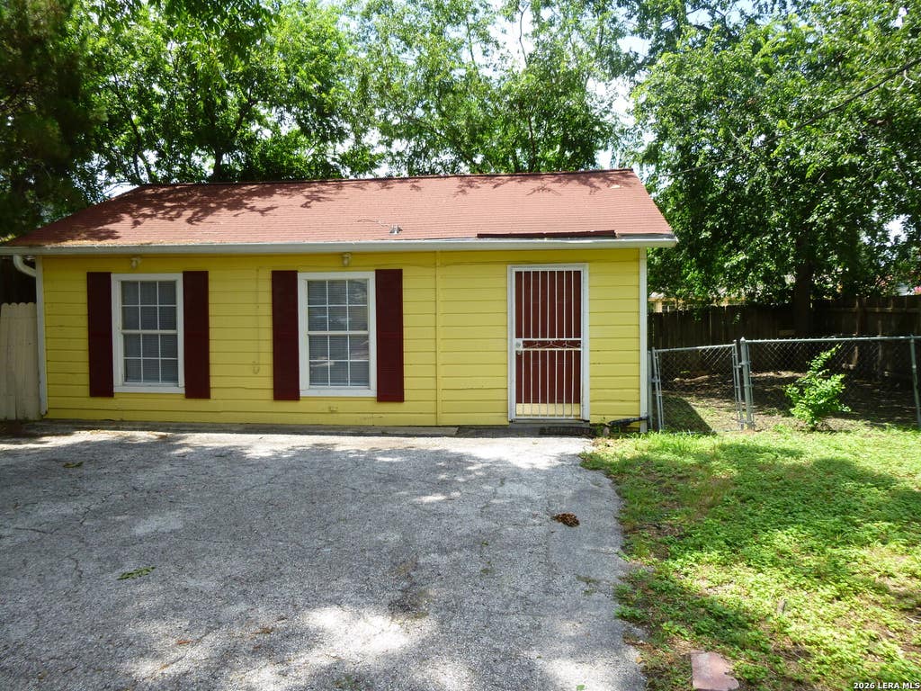 Photo of 404 DONALDSON AVE REAR #REAR, San Antonio, TX 78201 (MLS # 2007940)