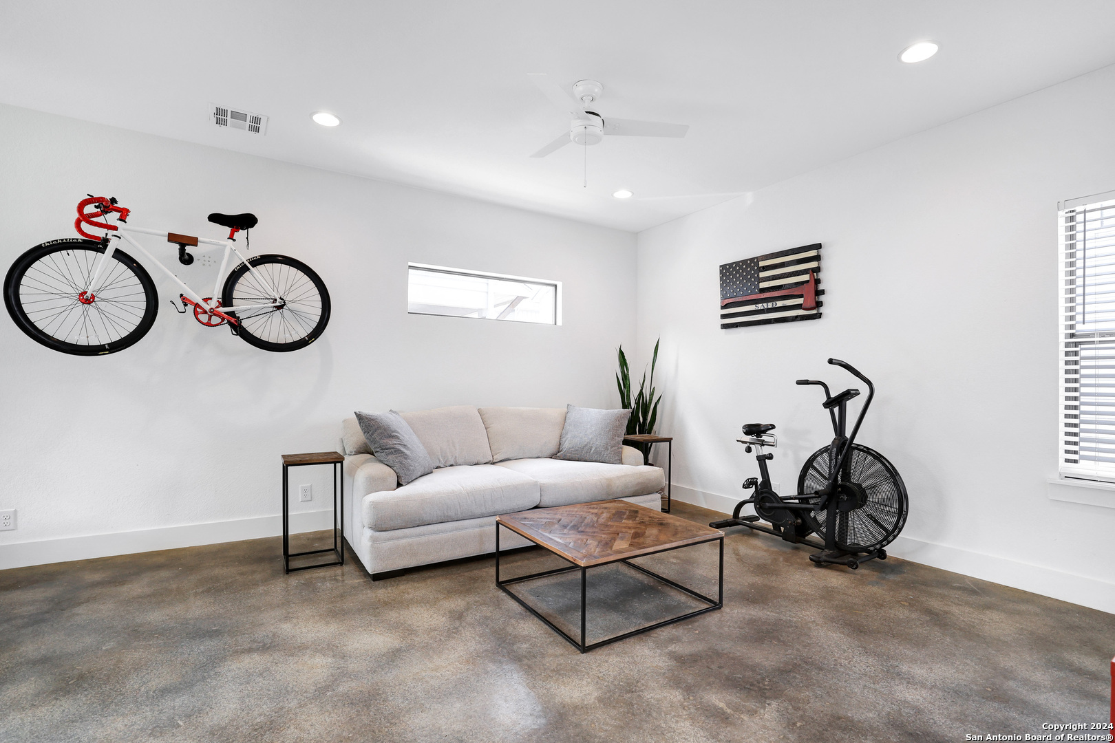 210 Utah St 801