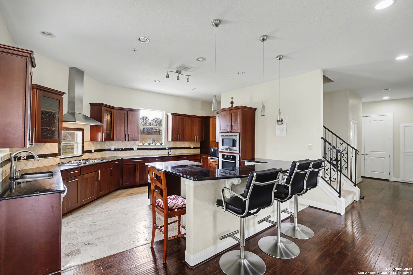 113 Abrego Mount