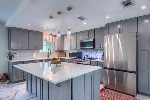 17203 HAPPY HOLLOW DR, SAN ANTONIO, TX 78232 - Image 28fee82f46db7bed3a8052c2b5f9faf3/3873552383