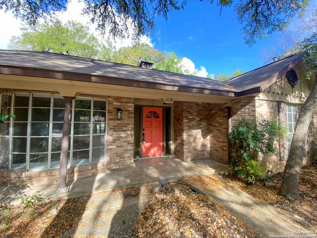 Photo of 11039 WHISPER VALLEY ST, San Antonio, TX 78230 (MLS # 1953637)