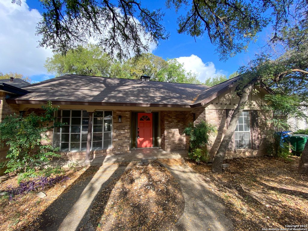 Photo of 11039 WHISPER VALLEY ST, San Antonio, TX 78230 (MLS # 1953637)