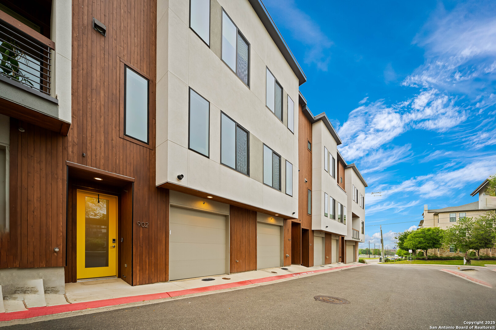102 Tendick # 902 UNIT