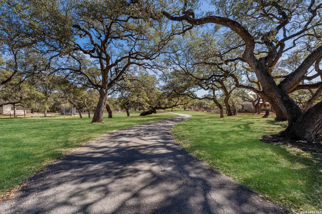 Photo of 29080 Old Fredericksburg Road, Boerne, TX 78015 (MLS # 1945178)
