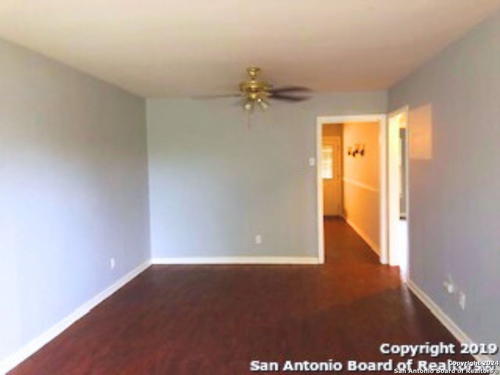 Photo of 213 Sunnyland Dr, San Antonio, TX 78228 (MLS # 1920177)