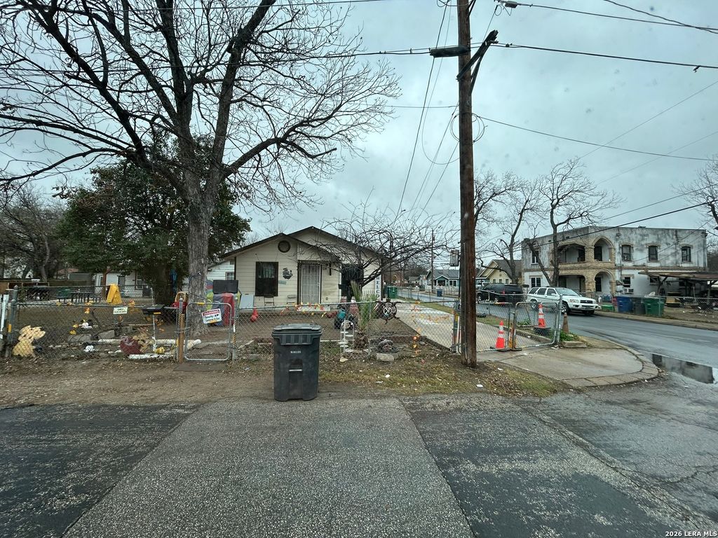 Photo of 114 Elliott, San Antonio, TX 78225 (MLS # 1937860)